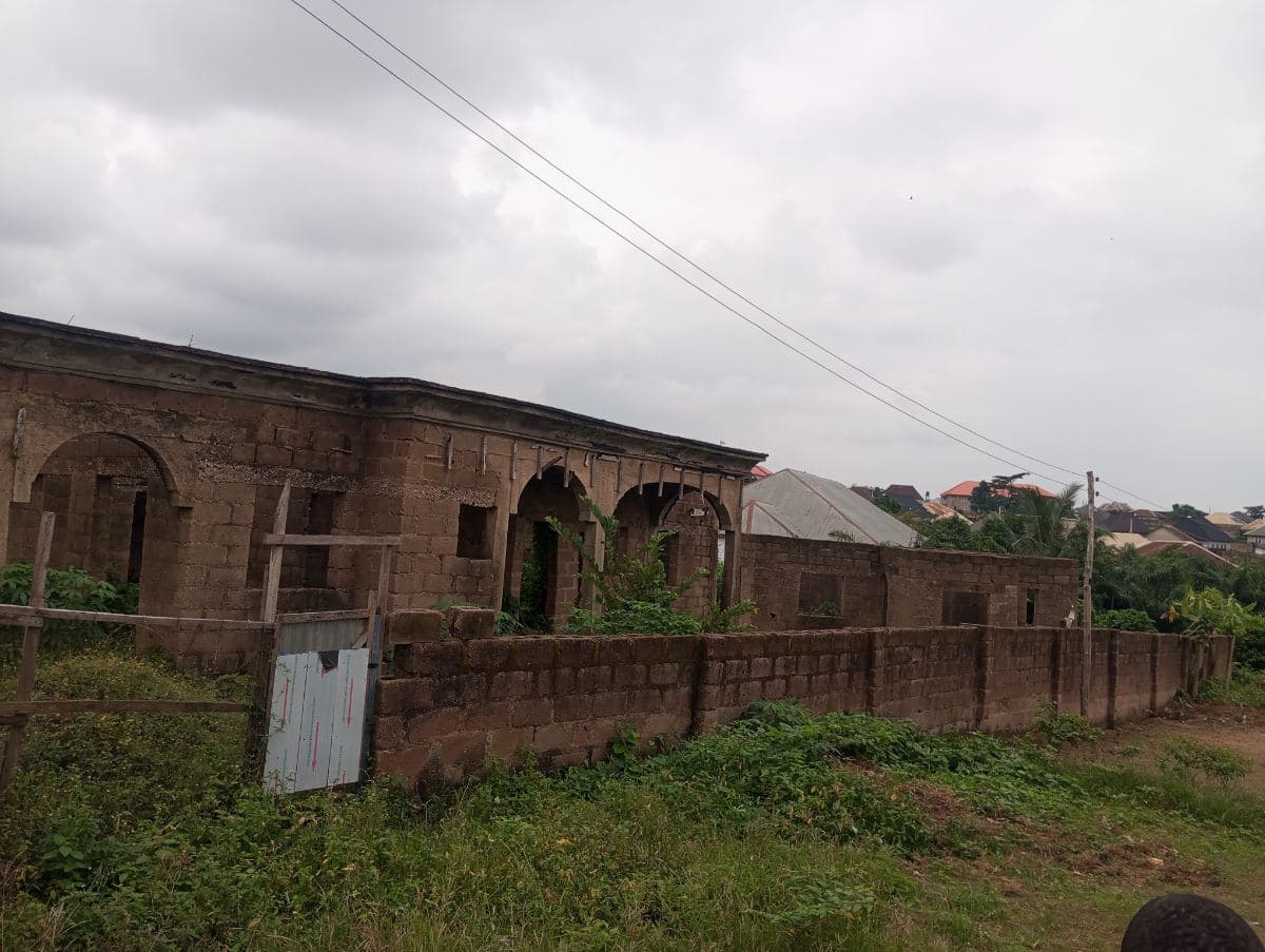 Five bedroom bungalow & Two bedroom apartment 2