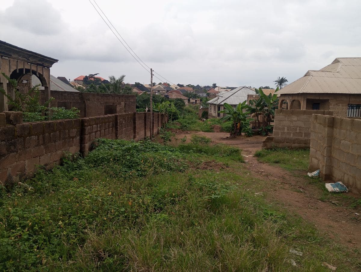 Five bedroom bungalow & Two bedroom apartment 3